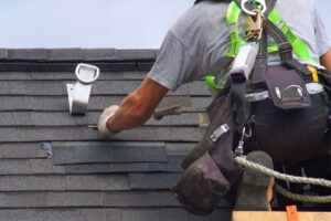 Roofers in Des Moines & Indianola, IA