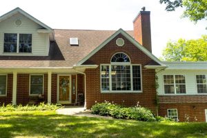 Read more about the article Homeowner Guide to Spring Roof Care | Roof Repair Company in Des Moines